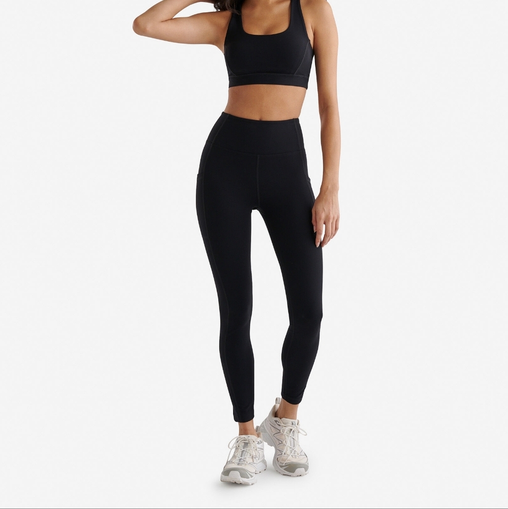 Bluenotes Size Medium Black Super Soft Fleeceback Pocket Leggings